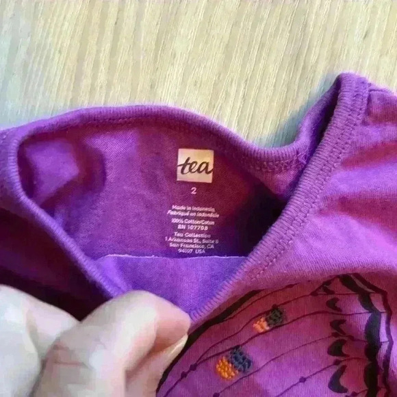 TEA COLLECTION Butterfly w/ Embroidery Tunic Top - Magenta - 2T - Picture 2 of 2